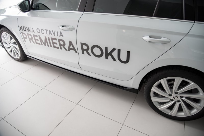 Maxton Seitenschweller Ansatz für V.1 für Skoda Octavia Mk4  schwarz Hochglanz SK-OC-4-SD1-G