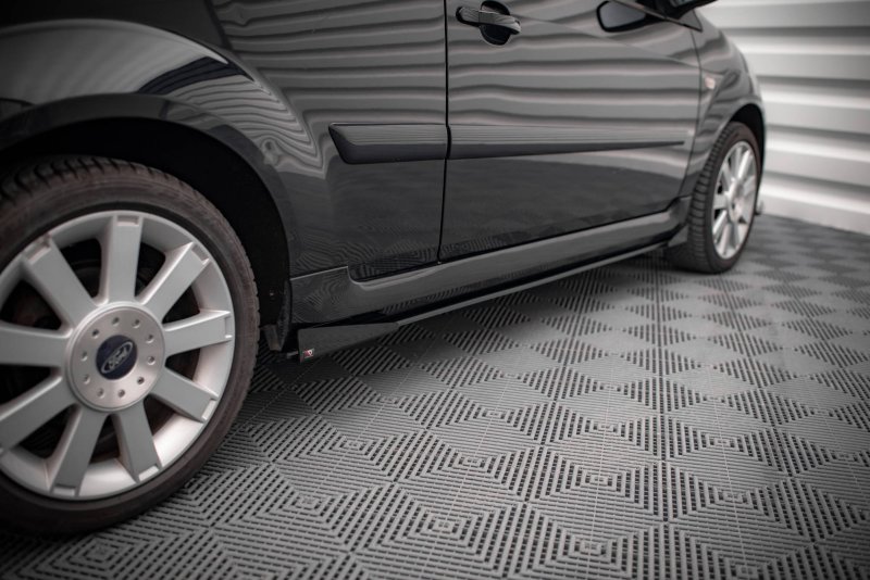 Maxton Street Pro Seitenschweller Ansatz für + Flaps Ford Fiesta ST Mk6 schwarz Hochglanz FOFI6STCNC-SD1BRB+SF1-G