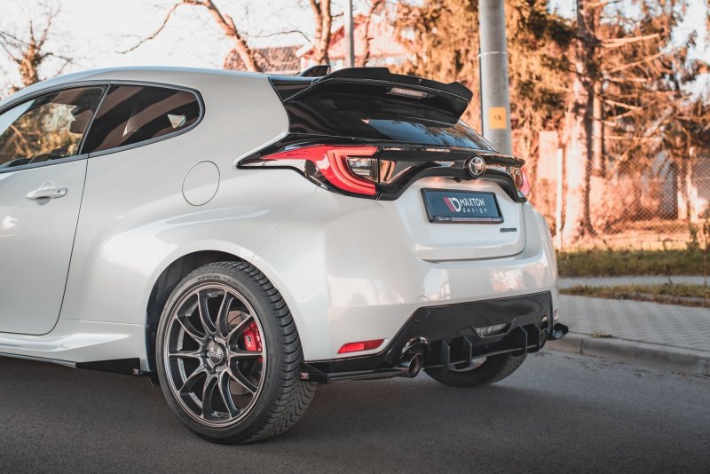 Maxton Racing Heck Ansatz Flaps Diffusor +Flaps für Toyota GR Yaris Mk4 schwarz Hochglanz TOYA4GR4CNC-RSD1BRB+RSF1-G