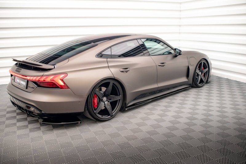 Maxton Seitenschweller Ansatz für V.1 für Audi e-Tron GT / RS GT Mk1 schwarz Hochglanz AU-ETRON-1-RS-SD1-G