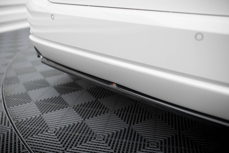 Maxton Mittlerer Cup Diffusor Heck Ansatz BMW 3er Limousine / Touring G20 / G21 Facelift schwarz Hochglanz BM-3-21F-RD1-G