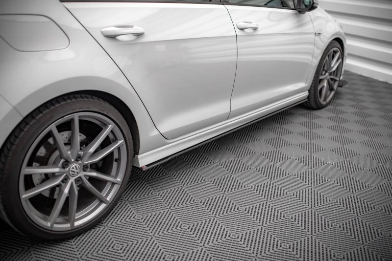 Maxton Street Pro Seitenschweller Ansatz für Volkswagen Golf R Mk7 VWGO7RCNC-SD1BRB