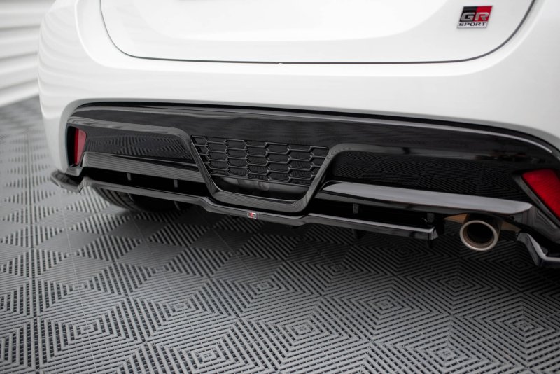 Maxton Mittlerer Cup Diffusor Heck Ansatz Toyota Yaris GR Sport Mk4 schwarz Hochglanz TO-YA-4-GRSPORT-RSD1G+RD1-G
