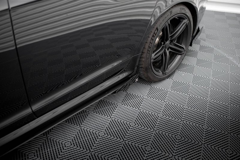 Maxton Side Flaps Audi RS6 Avant C6 schwarz Hochglanz AURS6C6CNC-SF1-G