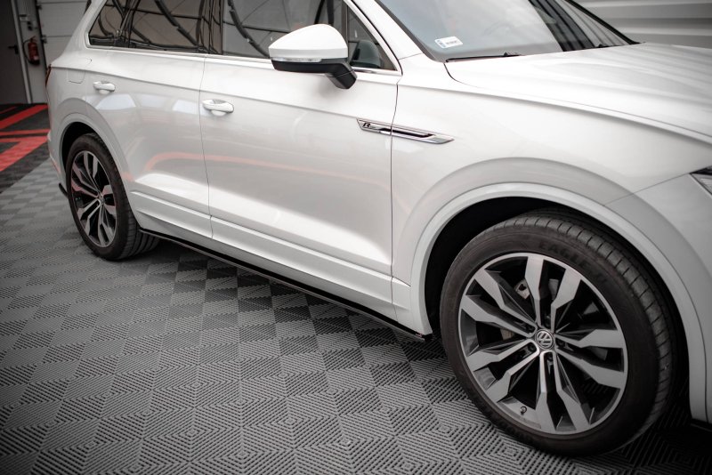 Maxton Seitenschweller Ansatz für Volkswagen Touareg R-line Mk3 schwarz Hochglanz VW-TO-3-RLINE-SD1-G
