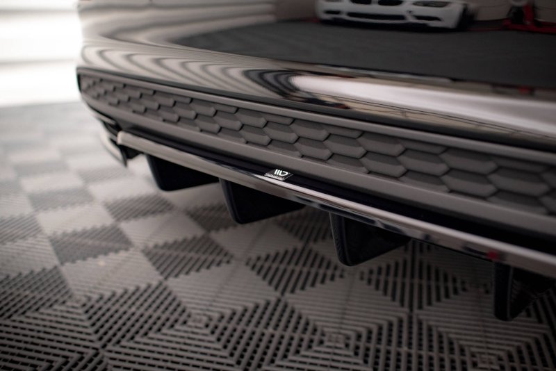 Maxton Mittlerer Diffusor Heck Ansatz DTM Look für Audi A3 S-Line Limousine 8Y schwarz Hochglanz AU-A3-8Y-SLINE-S-RD1G+RD2-G