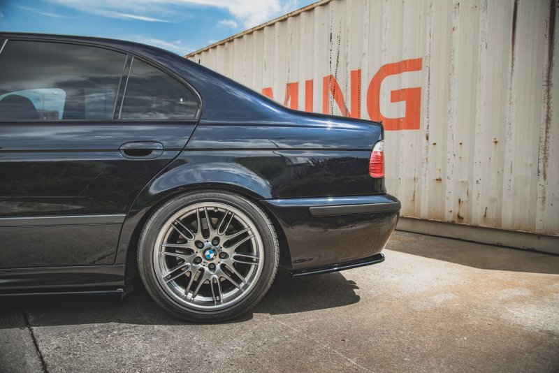 Maxton Heck Ansatz Flaps Diffusor für BMW M5 E39 schwarz Hochglanz BM-5-39-M-RSD1-G