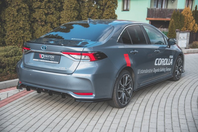 Maxton Seitenschweller Ansatz für Toyota Corolla XII Limousine schwarz Hochglanz TO-CO-12-S-SD1-G