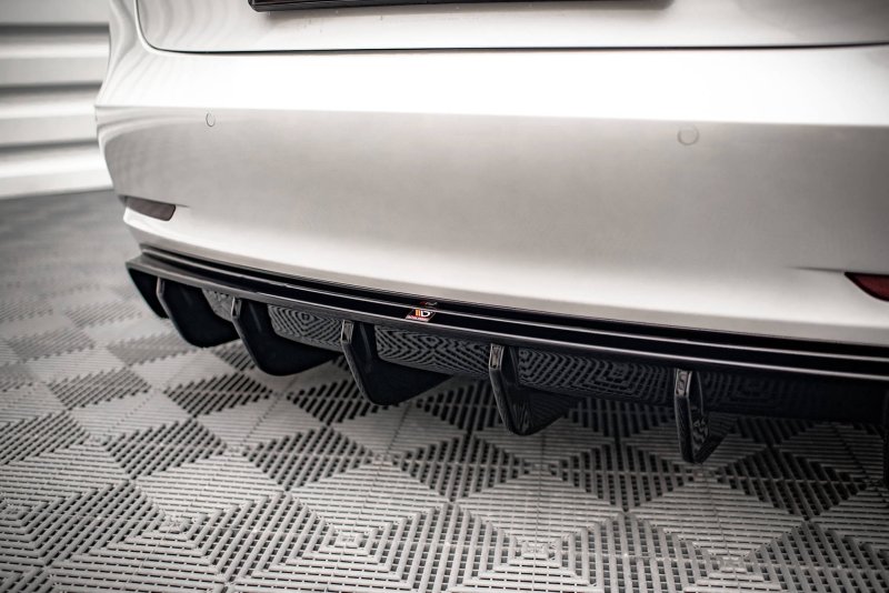 Maxton Diffusor Heck Ansatz V.2 für Tesla Model 3 schwarz Hochglanz TE-MODEL3-1-RS2-G