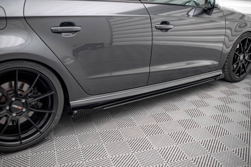 Maxton Side Flaps Audi S3 / A3 S-Line Sportback 8V Facelift schwarz Hochglanz AUS33FSBCNC-SF1-G