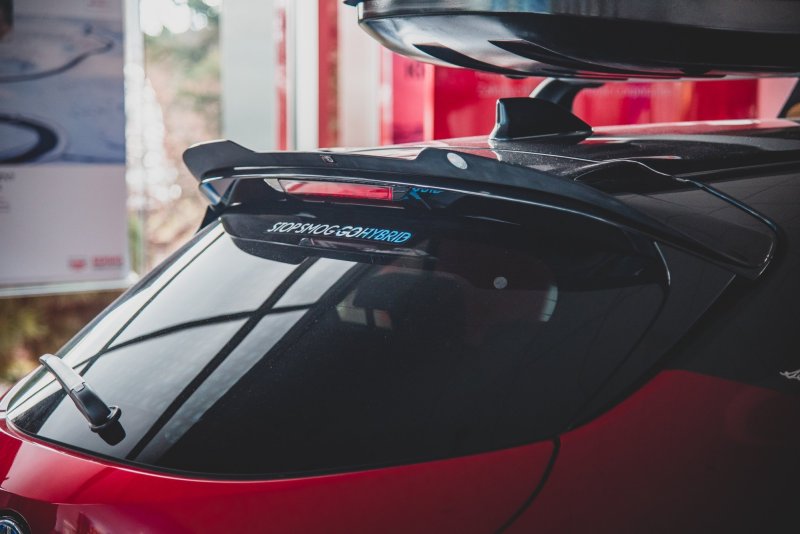 Maxton Spoiler CAP für Toyota Corolla XII Hatchback schwarz Hochglanz TO-CO-12-HB-CAP1-G