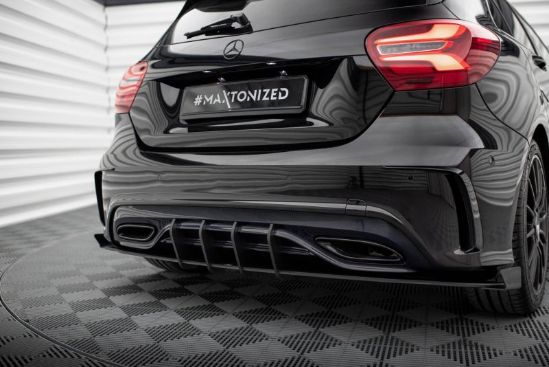 Preview: Maxton Hintere Seiten Flaps Mercedes-Benz A AMG-Line W176 Facelift schwarz Hochglanz MEA176FAMGLINECNC-RSF1-G