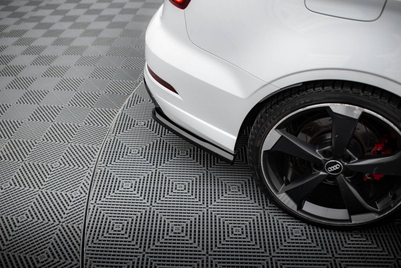 Maxton Heck Ansatz Flaps Diffusor V.2 Audi RS3 Limousine 8V Facelift schwarz Hochglanz AU-RS3-8VF-S-RSD2-G