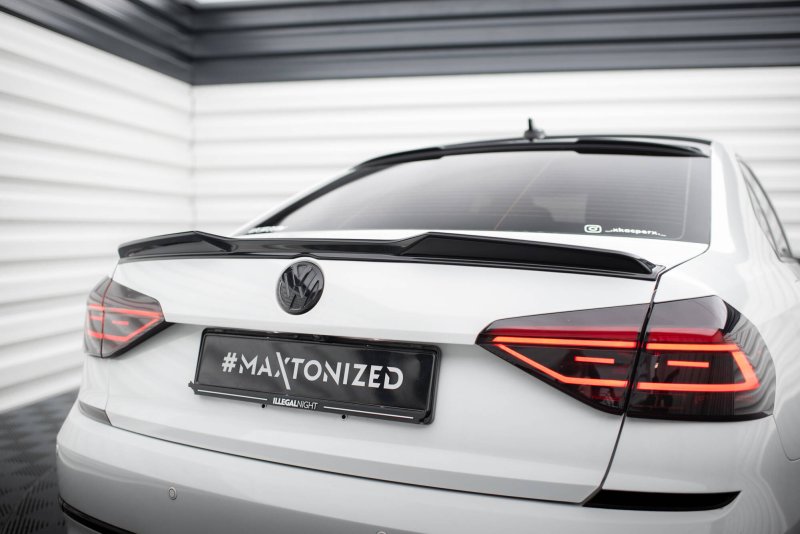 Maxton Spoiler CAP Abrisskante 3D VW Passat GT B8 Facelift USA schwarz Hochglanz VW-PA-B7-GT-CAP3D1-G