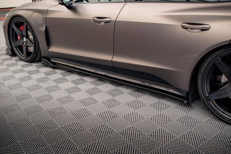 Maxton Seitenschweller Ansatz für V.2 für Audi e-Tron GT / RS GT Mk1 schwarz Hochglanz AU-ETRON-1-RS-SD2-G