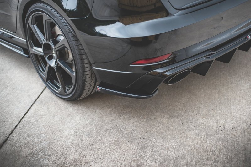 Maxton Heck Ansatz Flaps Diffusor V.2 für Audi RS3 8V Sportback Facelift schwarz Hochglanz AU-RS3-8VF-RSD2-G
