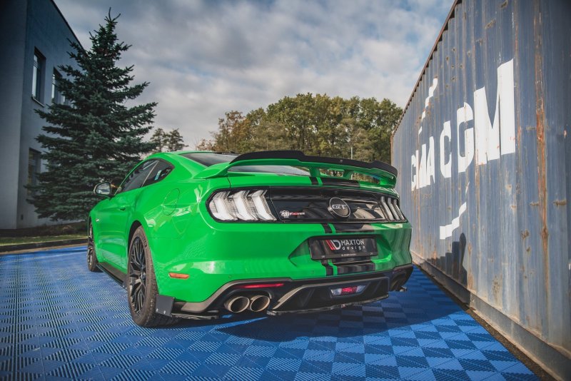 Maxton Mittlerer Diffusor Heck Ansatz für Ford Mustang GT Mk6 Facelift schwarz Hochglanz FO-MU-6F-GT-RD1-G