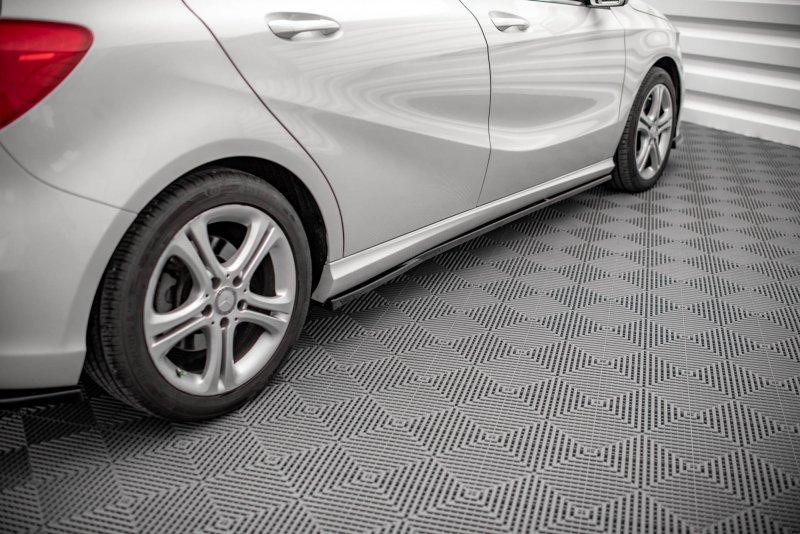 Maxton Seitenschweller Ansatz für V.2 für Mercedes-Benz A W176 schwarz Hochglanz ME-A-176-SD2-G