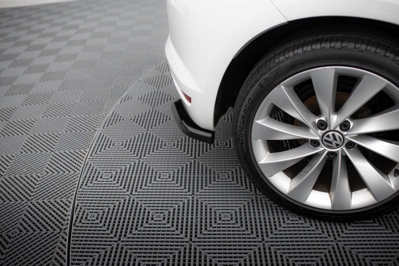Maxton Heck Ansatz Flaps Diffusor V.1 VW Scirocco Mk3 Facelift schwarz Hochglanz VW-SC-3F-RSD1-G