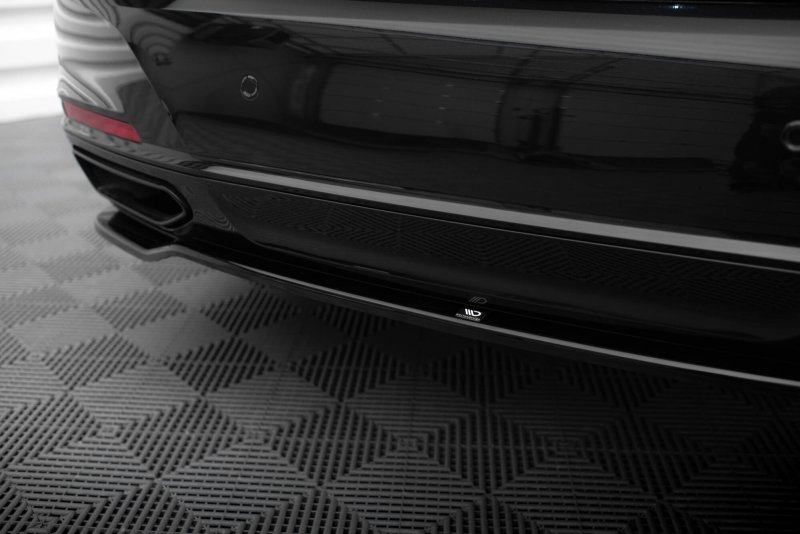 Maxton Mittlerer Cup Diffusor Heck Ansatz BMW 7 G11 / G12 Facelift schwarz Hochglanz BM-7-11F-RD1-G