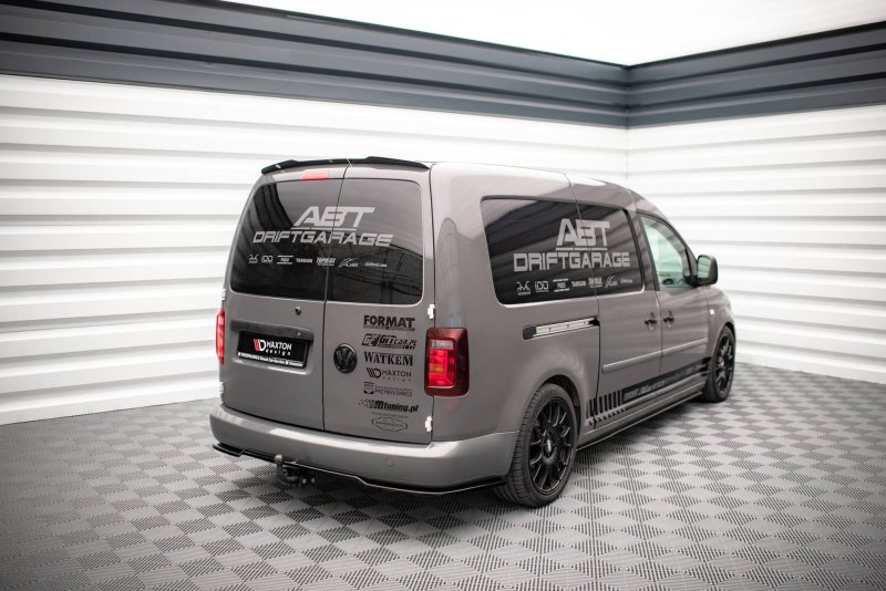Maxton Mittlerer Diffusor Heck Ansatz für Volkswagen Caddy Long Mk3 Facelift schwarz Hochglanz VW-CA-3F-RD1-G
