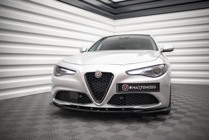 Maxton Front Ansatz V.2 für Alfa Romeo Giulia Sport schwarz Hochglanz AL-GI-1-SPORT-FD2-G