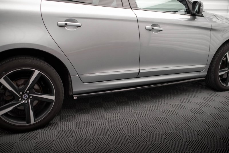Maxton Seitenschweller Ansatz für Volvo XC60 R-Design Mk1 Facelift schwarz Hochglanz VO-XC60-1F-RDESIGN-SD1-G