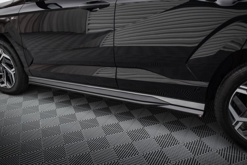 Maxton Seitenschweller Ansatz Hyundai Kona N-line Mk2 schwarz Hochglanz HY-KO-2-NLINE-SD1-G