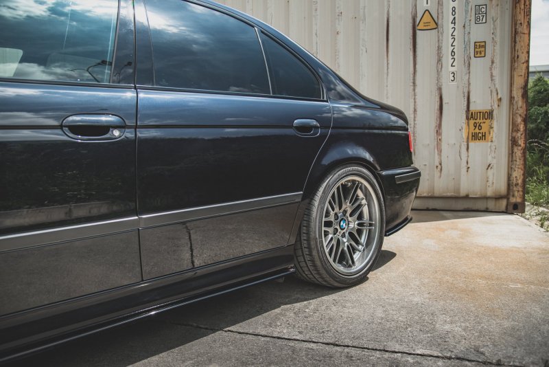 Maxton Seitenschweller Ansatz für BMW M5 E39 schwarz Hochglanz BM-5-39-M-SD1-G