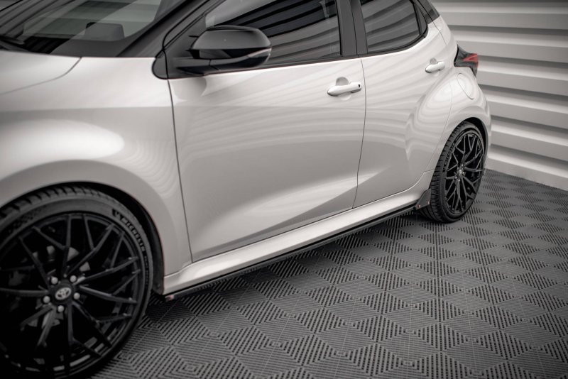 Maxton Seitenschweller Ansatz für V.1 für + Flaps Toyota Yaris Mk4 TO-YA-4-SD1G+S