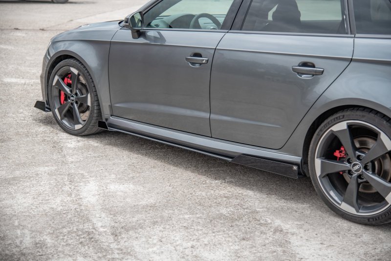 Maxton Racing Seitenschweller Ansatz + Flaps Audi RS3 8V Sportback schwarz Hochglanz AURS38VCNC-SD2BRB+SRF1-G
