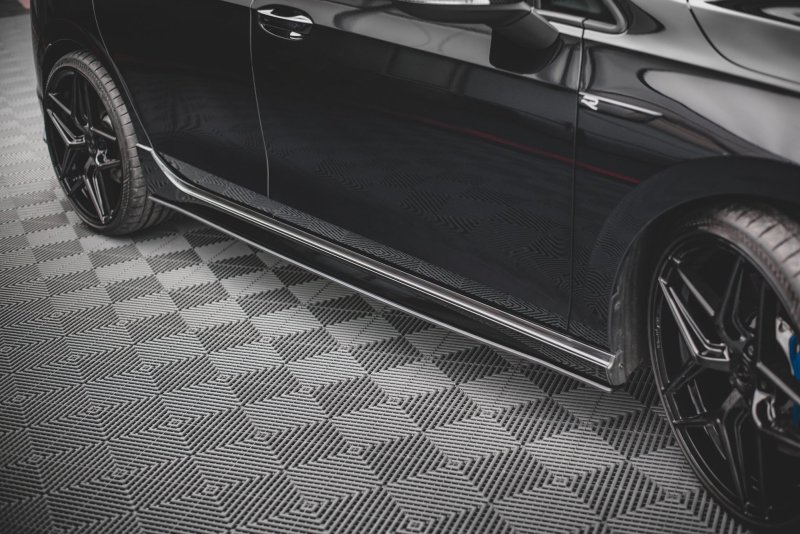 Maxton Street Pro Seitenschweller Ansatz für Volkswagen Golf R Mk8 VWGO8RCNC-SD1B