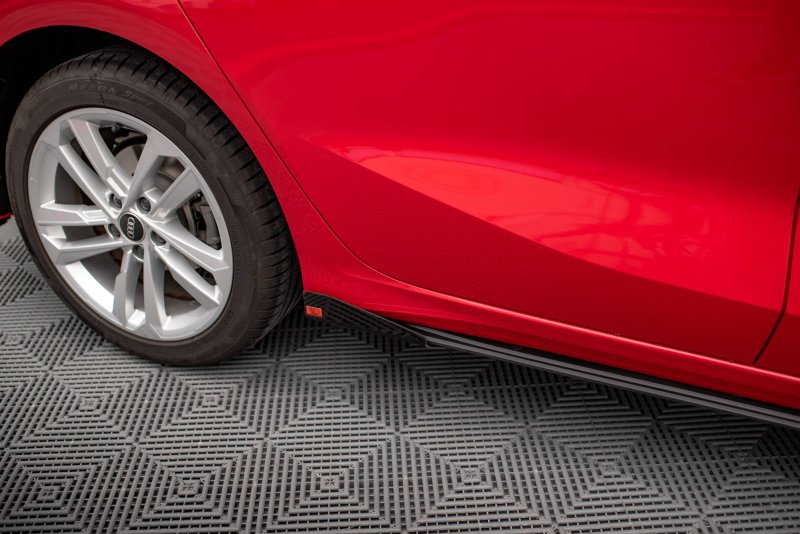 Maxton Side Flaps Audi A3 8Y schwarz Hochglanz AUA38YCNC-SF1-G