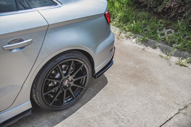 Maxton Heck Ansatz Flaps Diffusor V.2 für Audi S3 Limousine 8V Facelift schwarz Hochglanz AU-S3-3F-S-RSD2-G