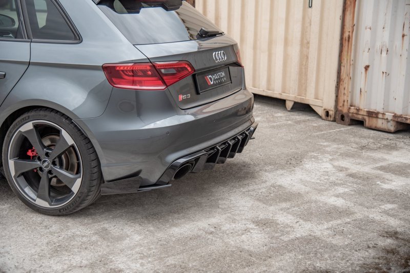 Maxton Hintere Seiten Flaps für Audi RS3 8V Sportback schwarz Hochglanz AURS38VCNC-RSF1-G