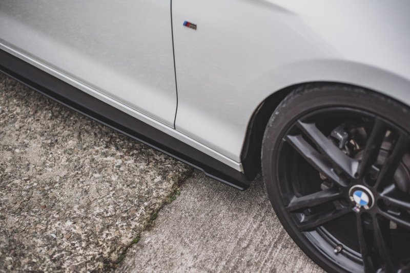 Maxton Robuste Racing Seitenschweller Ansatz für für V.2 BMW 1er F20 M135i / M140i / M-Paket BM1F20FMCNC-SD2B
