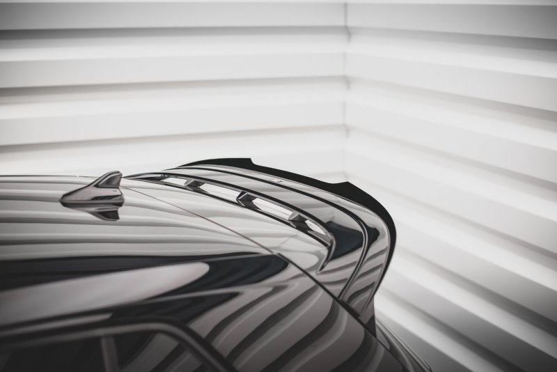 Maxton Spoiler CAP für Volkswagen Golf R Mk8 schwarz Hochglanz VW-GO-8-R-CAP1-G