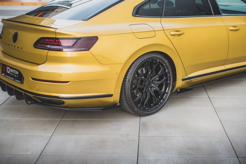 Maxton Hintere Seiten Flaps für Volkswagen Arteon R-Line schwarz Hochglanz VWAR1RLINECNC-RSF1-G