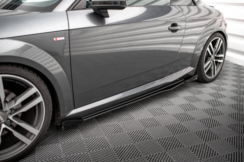 Maxton Street Pro Seitenschweller Ansatz + Flaps Audi TT S / S-Line 8S schwarz Hochglanz AUTT3SLINECNC-SD1BRB+SF1-G
