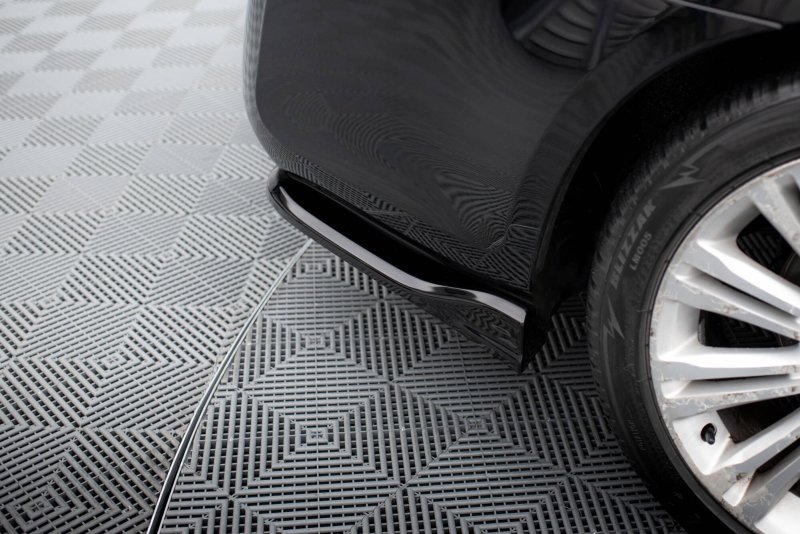 Maxton Heck Ansatz Flaps Diffusor Chrysler 300 Mk2 schwarz Hochglanz CHR-300C-2-RSD1-G