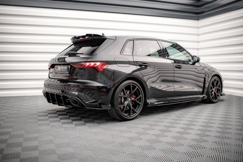 Maxton Street Pro Seitenschweller Ansatz für + Flaps Audi RS3 Sportback 8Y schwarz Hochglanz AURS38YCNC-SD1B+SRF1-G