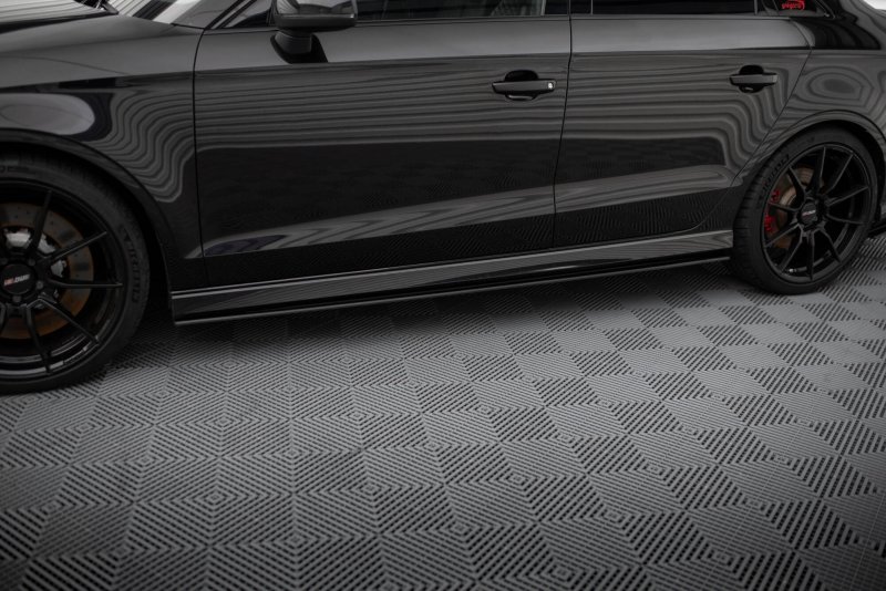 Maxton Street Pro Seitenschweller Ansatz Audi RS3 Limousine 8V Facelift AURS38VFSCNC-SD1B