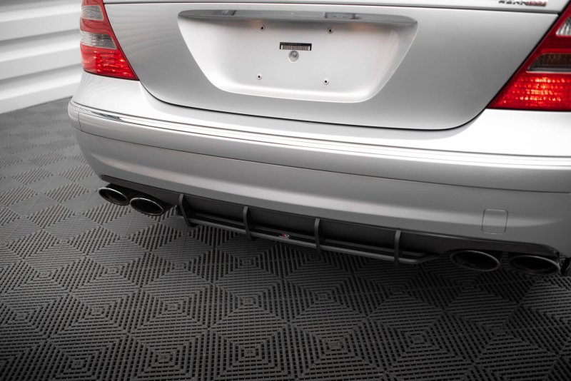 Maxton Street Pro Heckschürze Mercedes-Benz E 55 AMG W211 MEE211AMGCNC-RS1B
