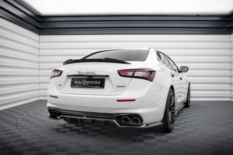 Maxton Mittlerer Cup Diffusor Heck Ansatz Maserati Ghibli Mk3 Facelift schwarz Hochglanz MA-GH-1F-RD1G+RD2-G