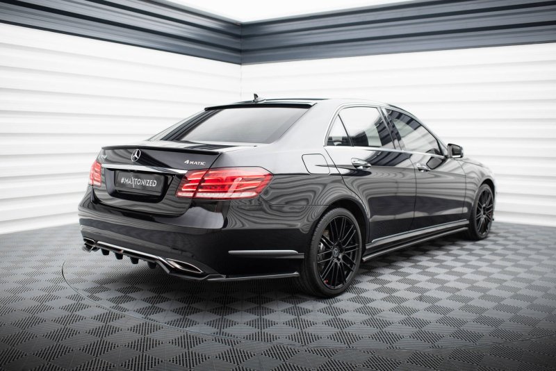Maxton Mittlerer Cup Diffusor Heck Ansatz Mercedes-Benz E W212 Facelift schwarz Hochglanz ME-E-212F-RD1G+RD2-G