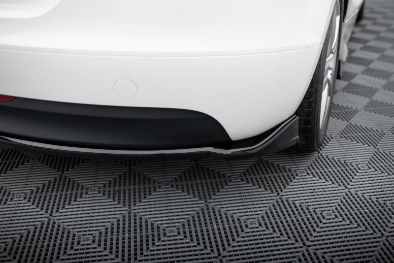Maxton Heck Ansatz Flaps Diffusor Audi TT 8J schwarz Hochglanz AU-TT-2-RSD1-G