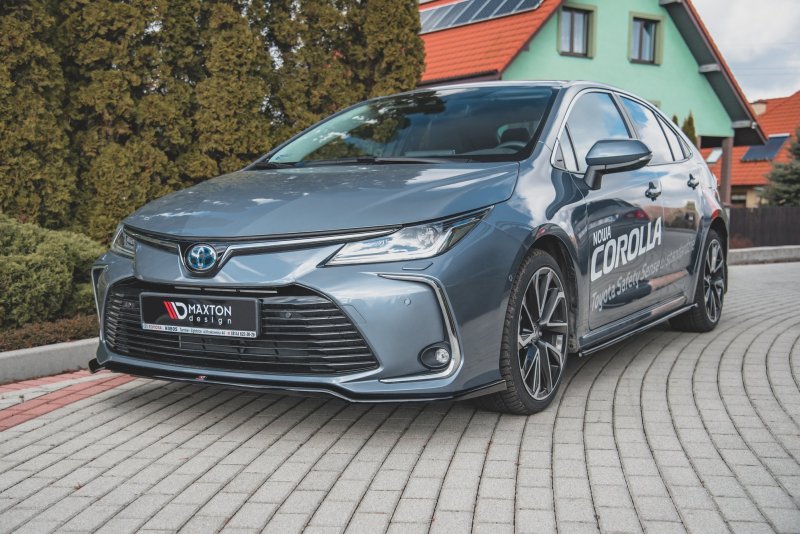 Maxton Front Ansatz für Toyota Corolla XII Limousine  schwarz Hochglanz TO-CO-12-S-FD1-G
