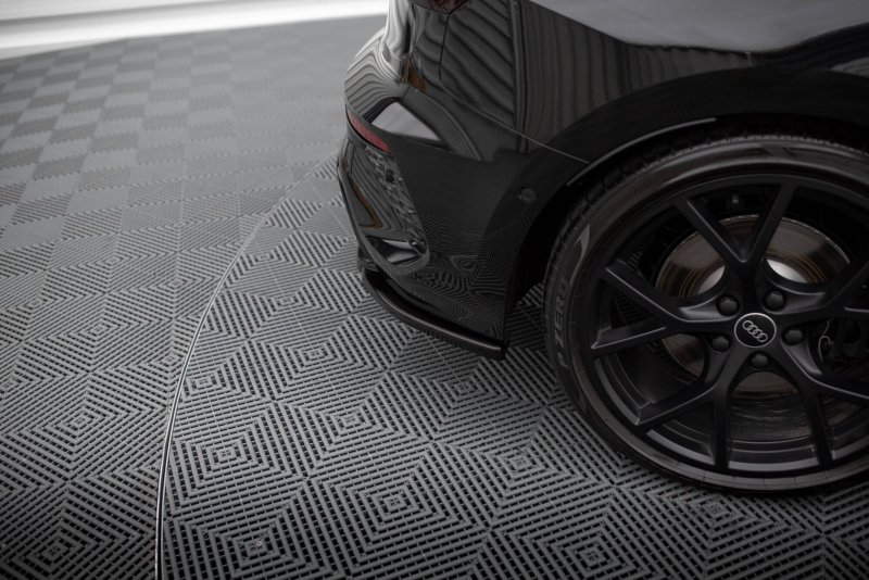 Maxton Heck Ansatz Flaps Diffusor V.1 Audi RS3 Sportback 8Y schwarz Hochglanz AU-RS3-8Y-RSD1-G