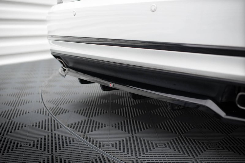 Maxton Mittlerer Cup Diffusor Heck Ansatz VW Passat GT B8 Facelift USA schwarz Hochglanz VW-PA-B7-GT-RD1G+RD2-G
