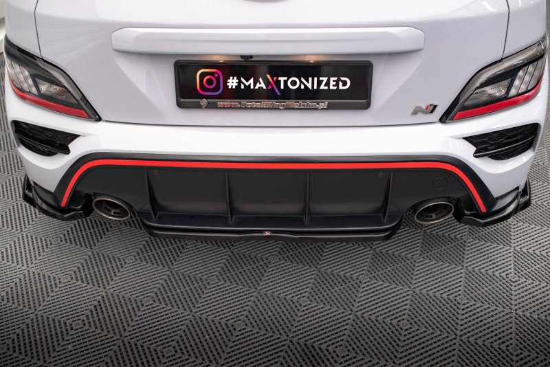 Maxton Mittlerer Diffusor Heck Ansatz für Hyundai Kona N Mk1 schwarz Hochglanz HY-KO-1-N-RD1-G
